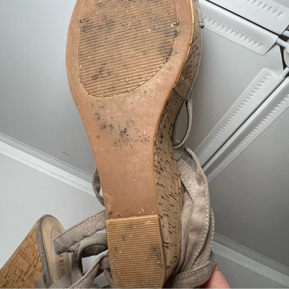 Guess Treacy Lace Up Wedge Sandal Gray Faux Suede Size 6 1/2 M - Picture 9 of 10